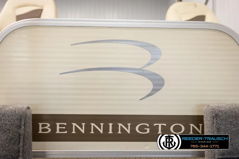 Slide: The Image of 2008 Bennington 2050 FSI boat logo with Reeder-Trausch Marine branding. - 46