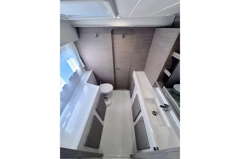 Slide: The Image of owner's suite bathroom - 25