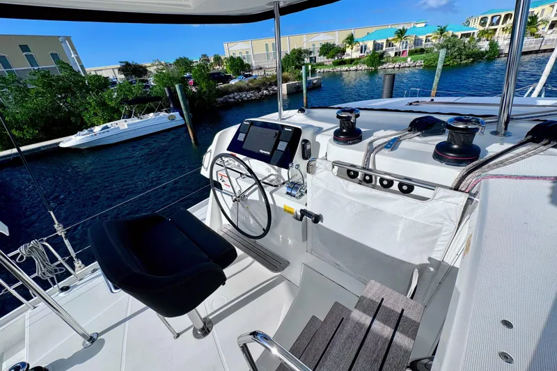 Slide: The Image of All lines neatly stored in pocket near electric winches - 30