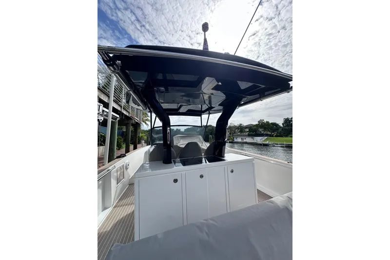 Slide: The Image of 2024 Pardo Yachts P38 luxury yacht with sleek design and modern features. - 4