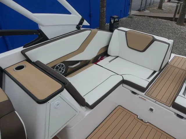 Slide: The Image of Yamaha 252SD 2023 - 15