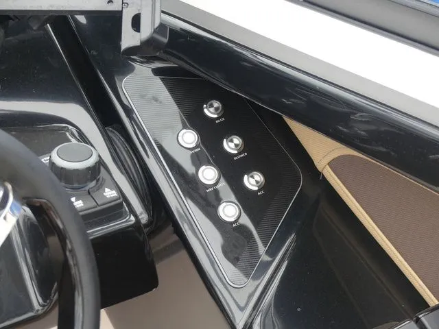 Slide: The Image of Yamaha 252SD 2023 - 19