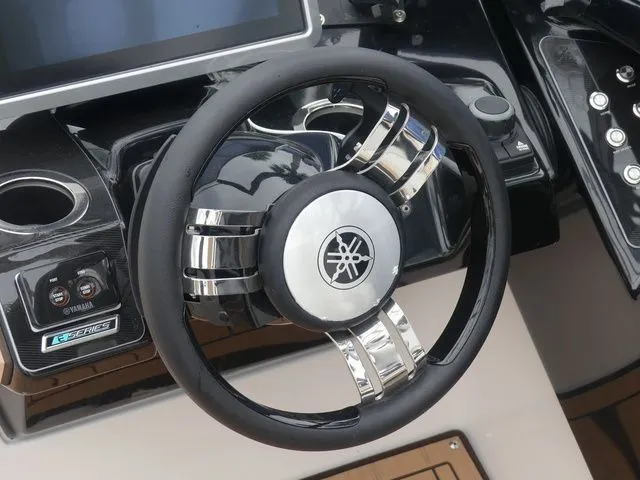 Slide: The Image of Yamaha 252SD 2023 - 22