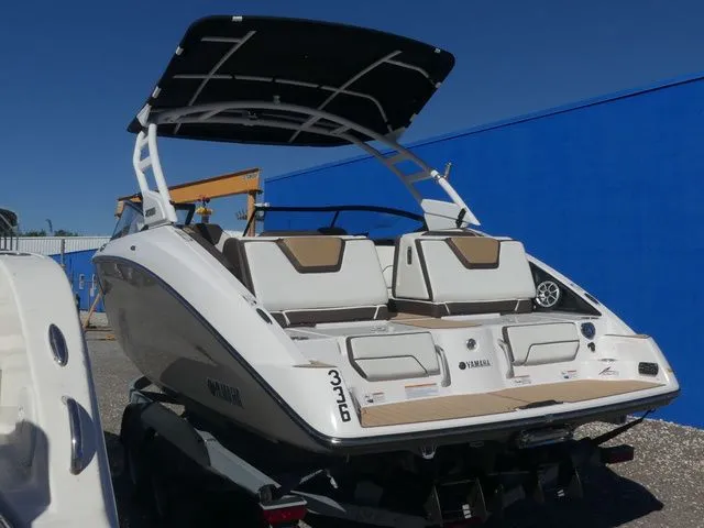 Slide: The Image of Yamaha 252SD 2023 - 6