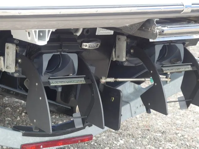 Slide: The Image of Yamaha 252SD 2023 - 9