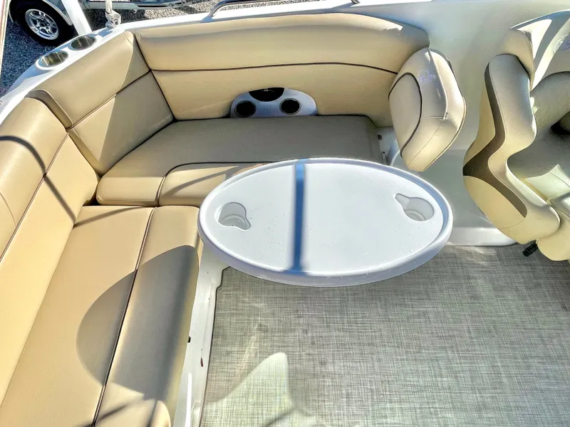 Slide: The Image of NauticStar 243 DC 2019 - 10