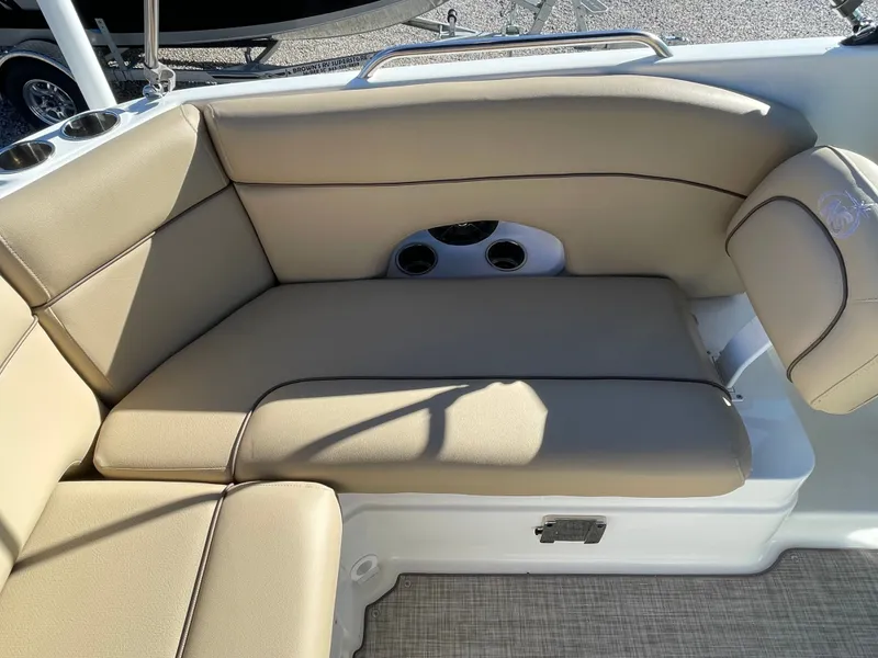 Slide: The Image of NauticStar 243 DC 2019 - 12