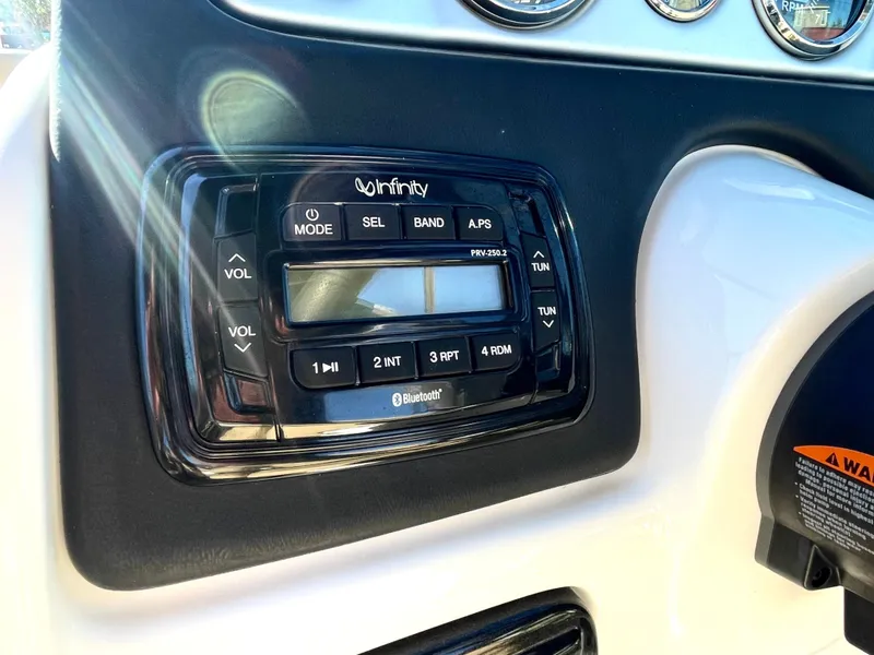 Slide: The Image of NauticStar 243 DC 2019 - 22