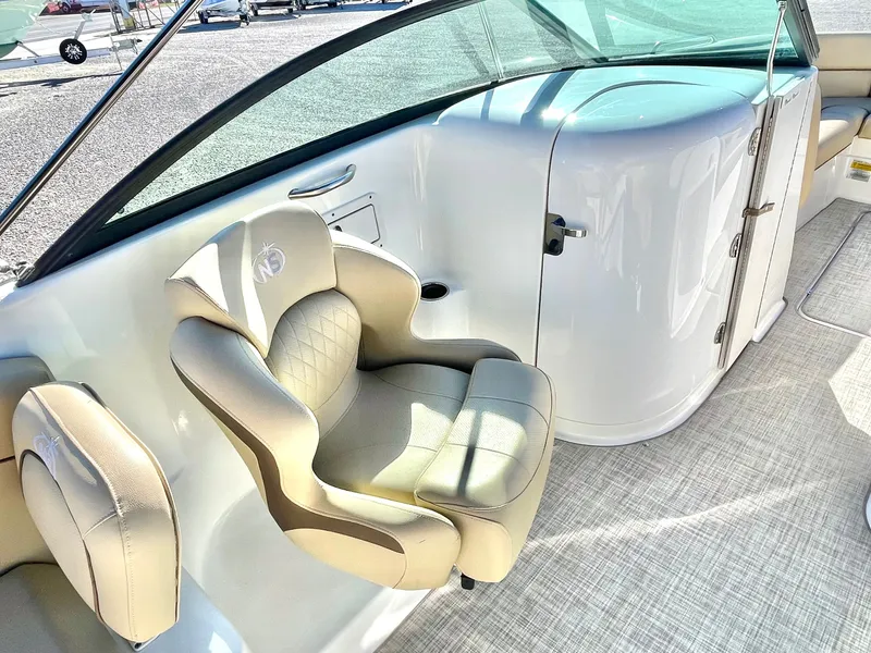 Slide: The Image of NauticStar 243 DC 2019 - 27