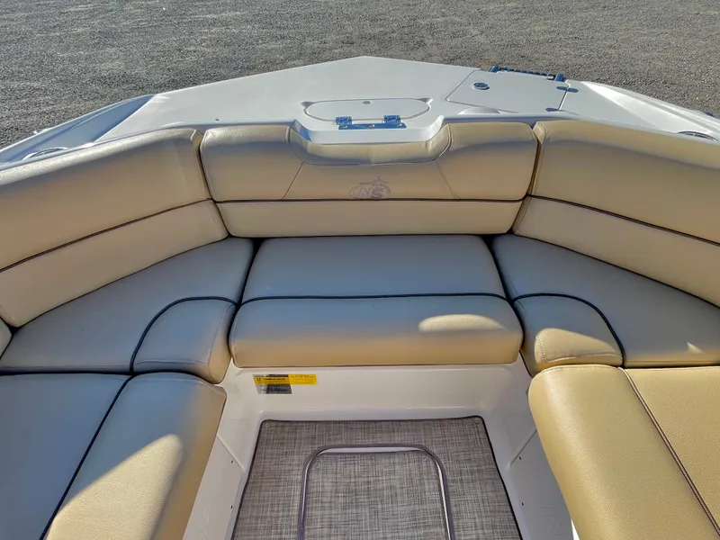 Slide: The Image of NauticStar 243 DC 2019 - 32