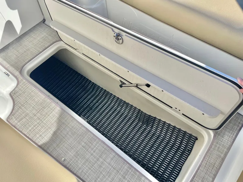 Slide: The Image of NauticStar 243 DC 2019 - 39