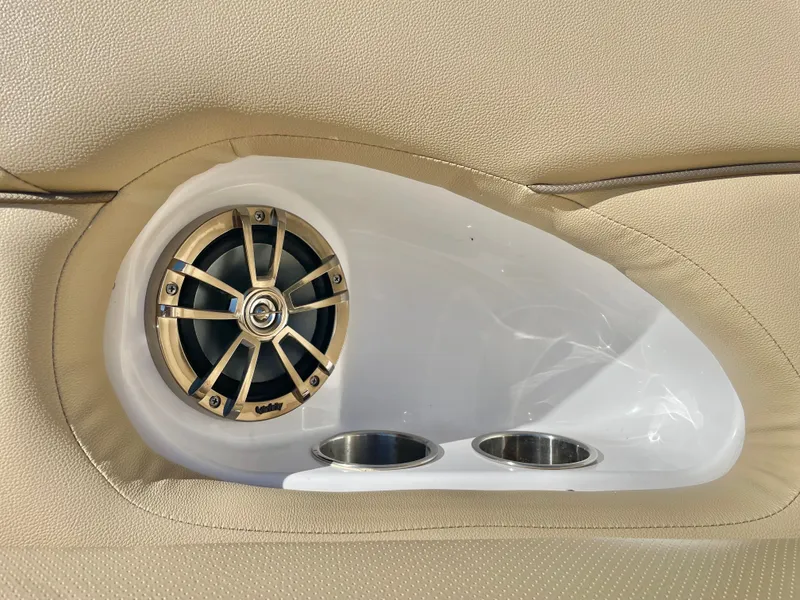 Slide: The Image of NauticStar 243 DC 2019 - 42