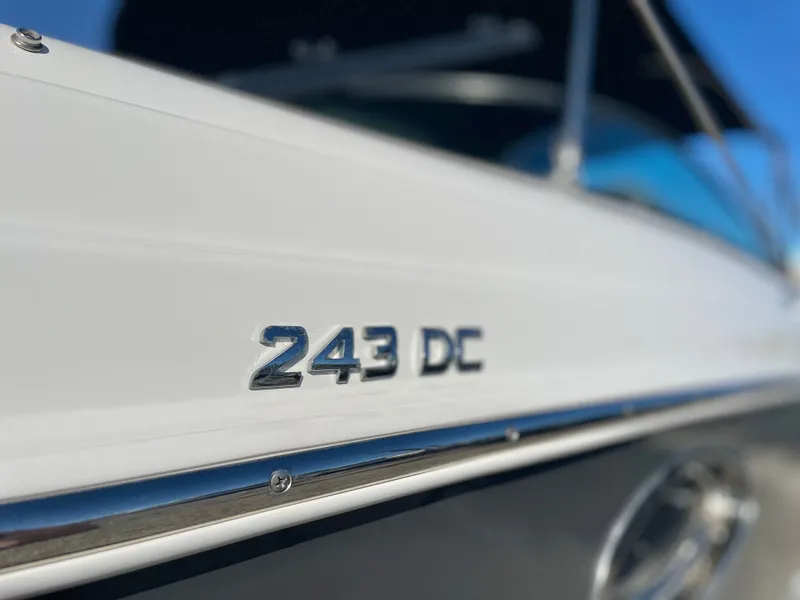 Slide: The Image of NauticStar 243 DC 2019 - 62