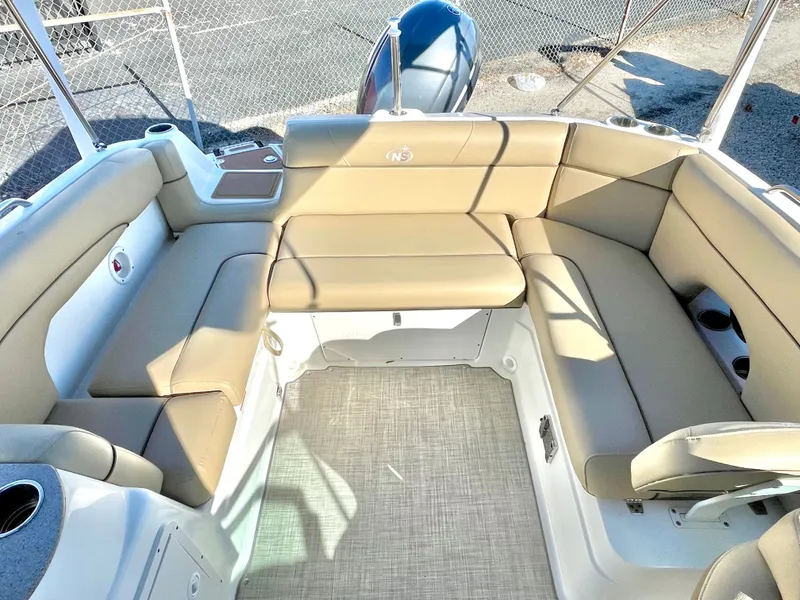 Slide: The Image of NauticStar 243 DC 2019 - 7