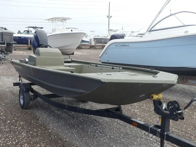 Slide: The Image of Tracker Grizzly 1648 SC 2026 - 3