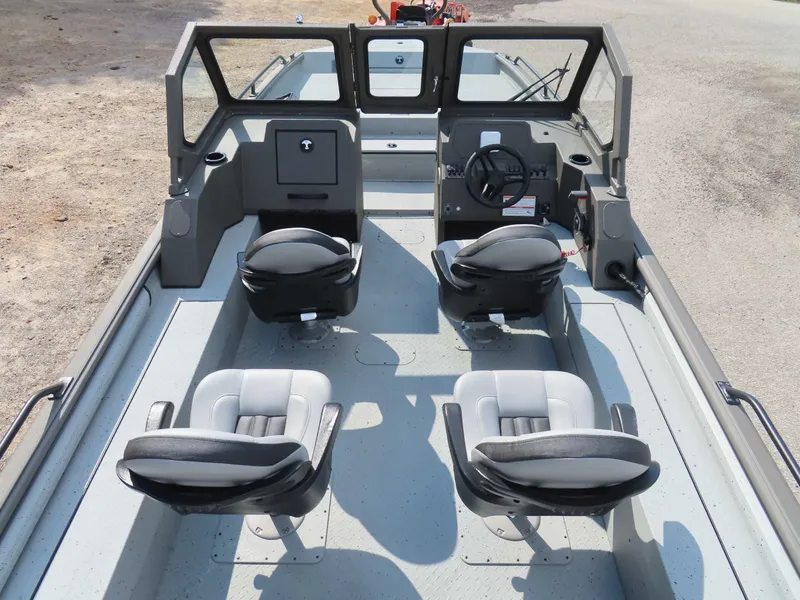 Slide: The Image of SeaArk ProCat 240 2026 - 10