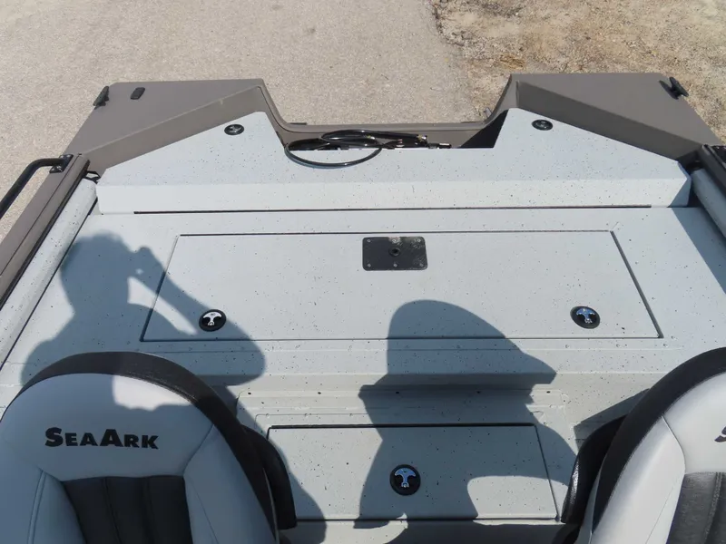 Slide: The Image of SeaArk ProCat 240 2026 - 11