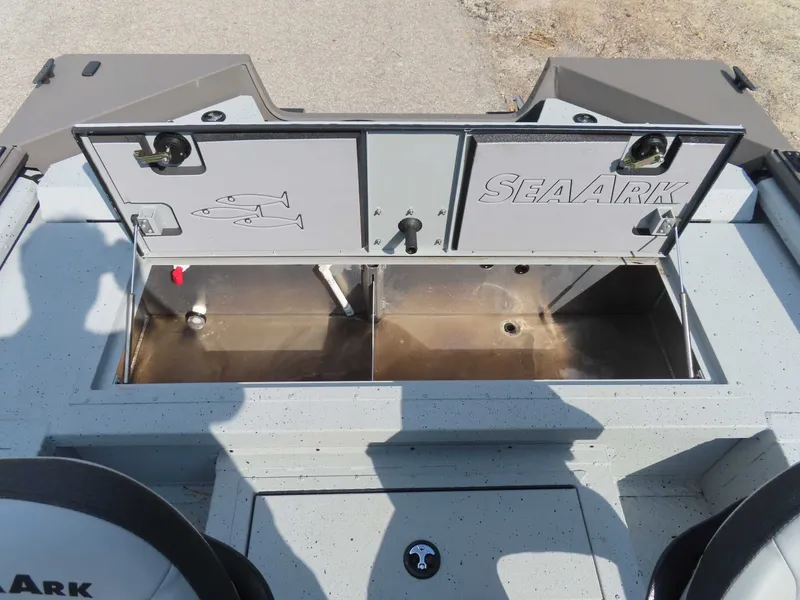 Slide: The Image of SeaArk ProCat 240 2026 - 12