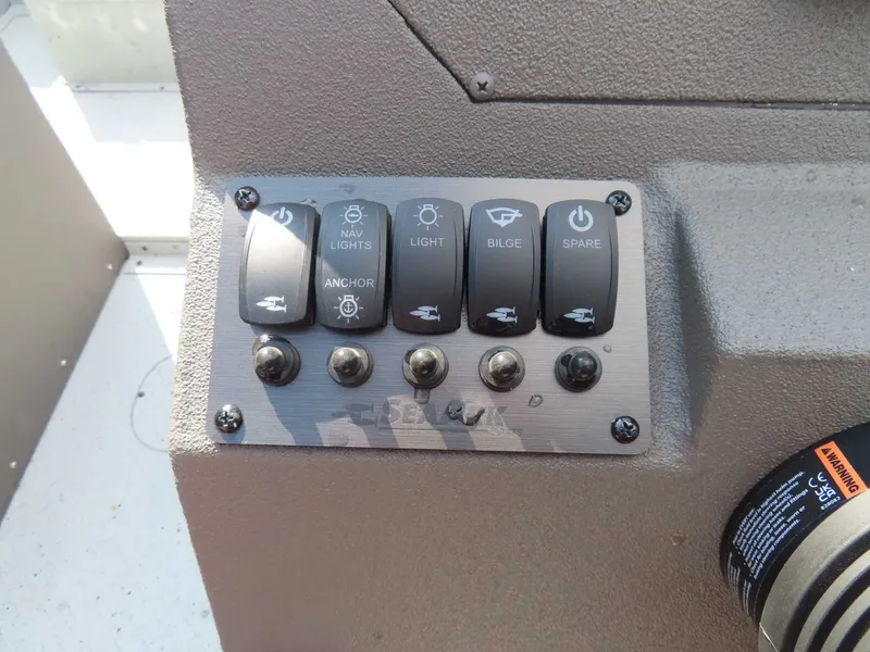 Slide: The Image of SeaArk ProCat 240 2026 - 19