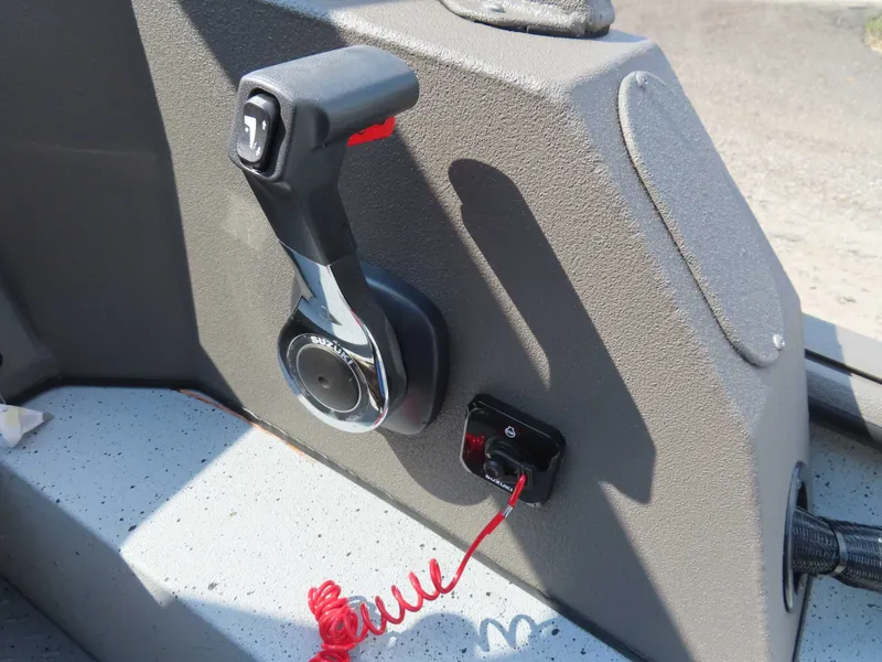 Slide: The Image of SeaArk ProCat 240 2026 - 23