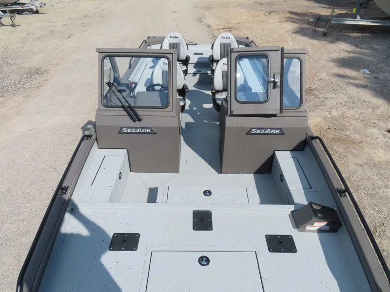 Slide: The Image of SeaArk ProCat 240 2026 - 26