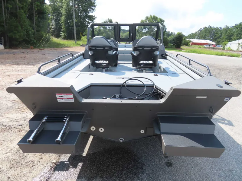 Slide: The Image of SeaArk ProCat 240 2026 - 4