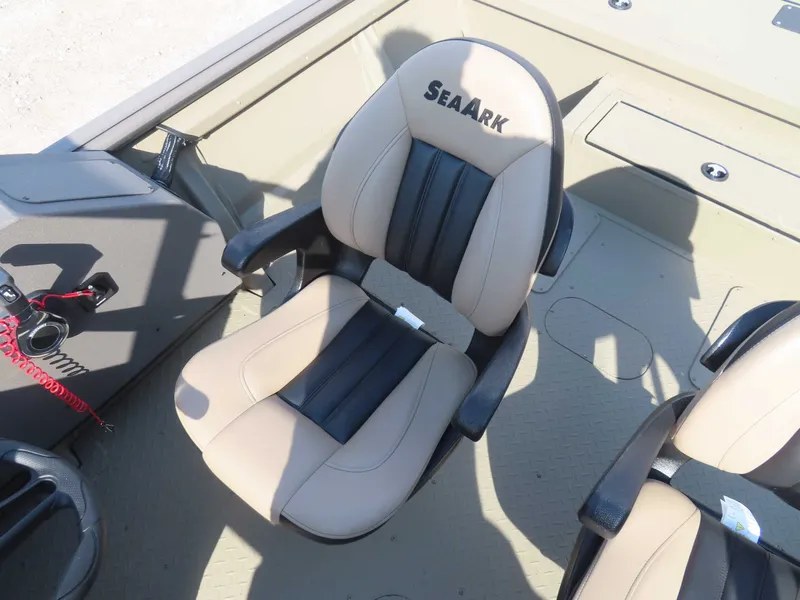 Slide: The Image of SeaArk Protege 200 2026 - 15