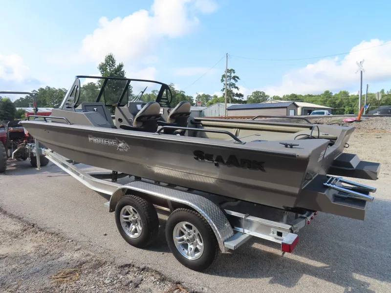 Slide: The Image of SeaArk Protege 200 2026 - 5