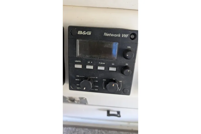 Slide: The Image of B&G Network VHF radio on 1994 Sea Ray 500 Sundancer boat. - 16