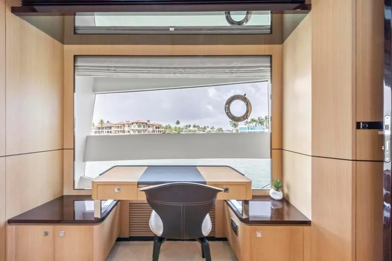 Slide: The Image of Master Stateroom Desk and Chair - 31