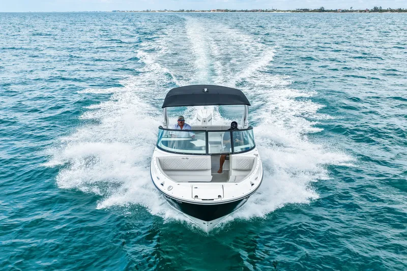 Slide: The Image of Sea Ray SDX 250 Outboard 2026 - 16