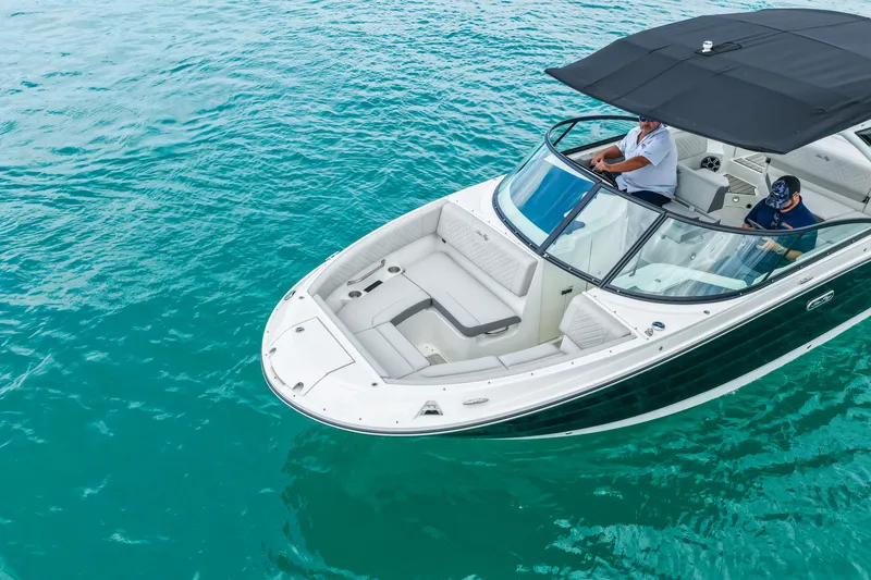 Slide: The Image of Sea Ray SDX 250 Outboard 2026 - 42