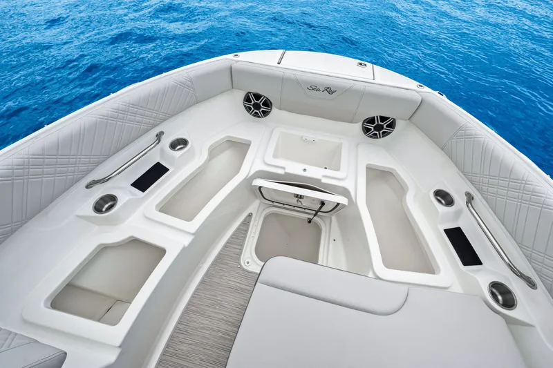 Slide: The Image of Sea Ray SDX 250 Outboard 2026 - 66