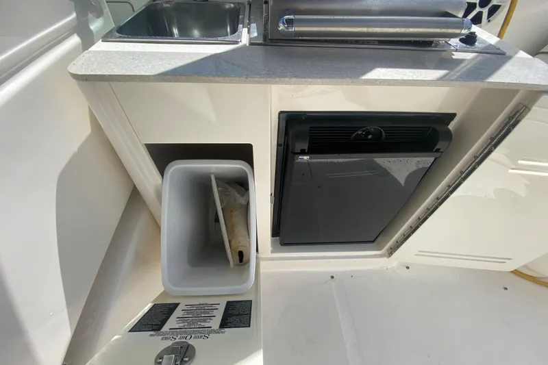 Slide: The Image of Trash Can Storage - 12