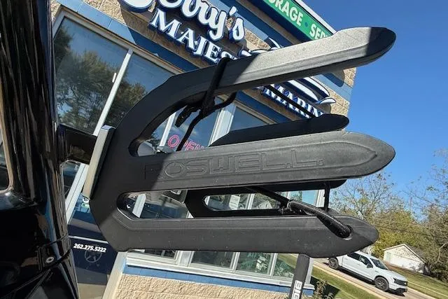 Slide: The Image of 2020 Moomba Makai boat accessory at dealership, featuring Roswell branding. - 34