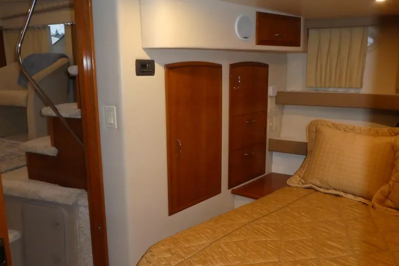 Slide: The Image of Carver Yachts 366 Motor Yacht 2006 - 27