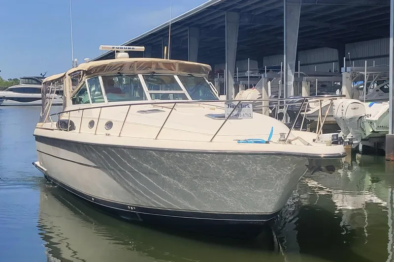 The Image of 1996 Tiara 4000 Express 'Tropical Passage' - 0