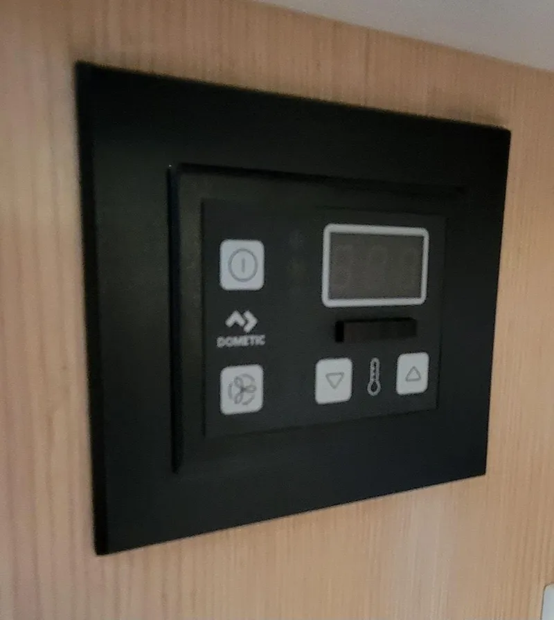 Slide: The Image of Salon Starboard Aft - Seating for 8 Adults - 20