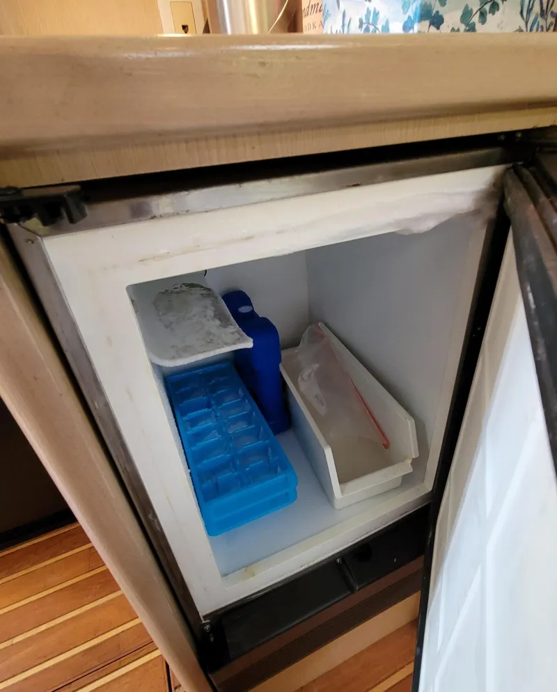 Slide: The Image of U-Line Refrigerator - 27