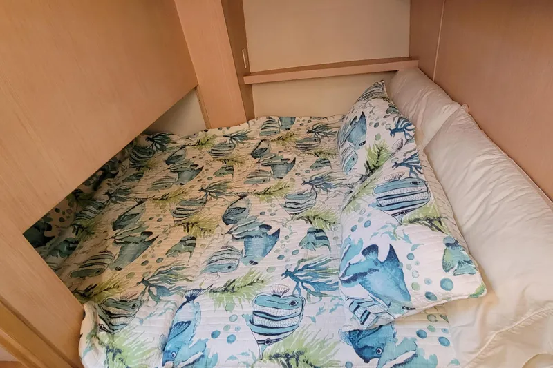 Slide: The Image of Aft Mid Cabin - 33