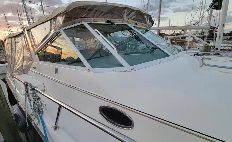 Slide: The Image of Bow view of 1996 Tiara Yachts 4000 Express Tropical Passage - 8