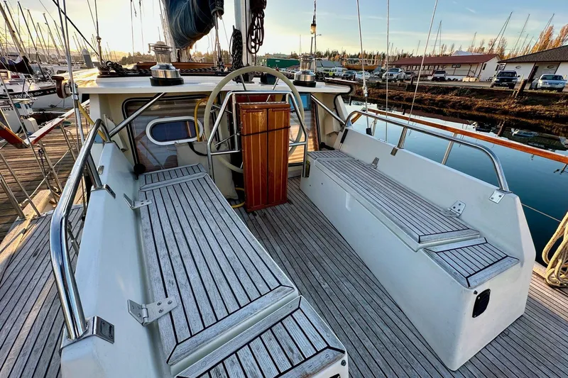 Slide: The Image of Nauticat 38 - Cockpit - 11