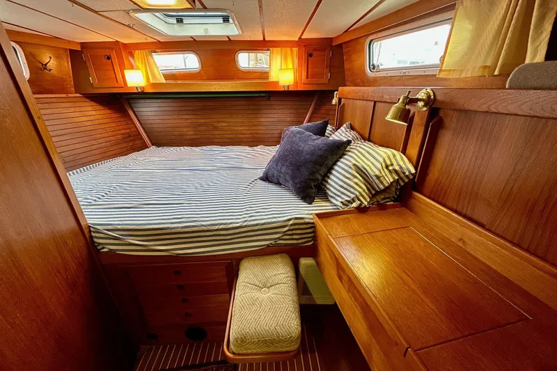 Slide: The Image of Nauticat 38 - Aft Cabin - 6