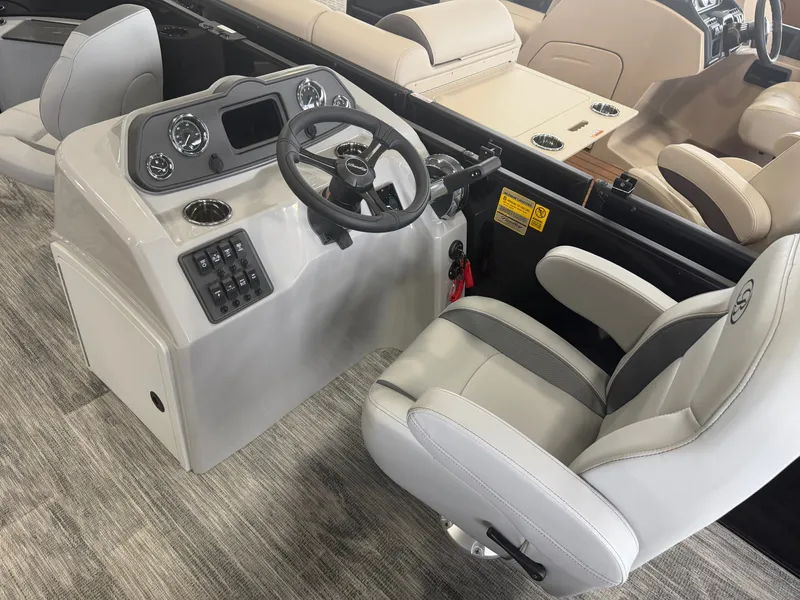 Slide: The Image of Bentley Pontoons LE 180 3 PT 2026 - 4