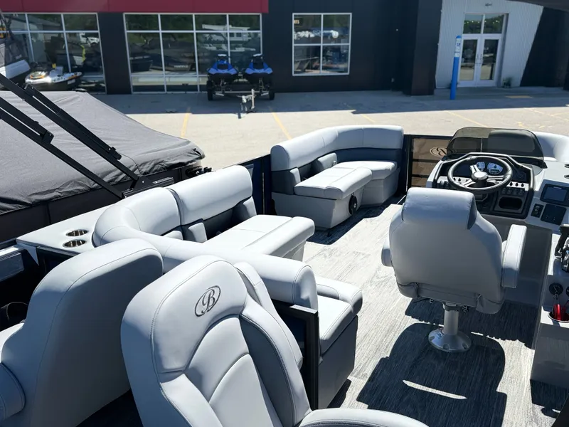 Slide: The Image of Interior of Bentley Pontoons FISH 220 FISH N CRUISE 2026. - 6