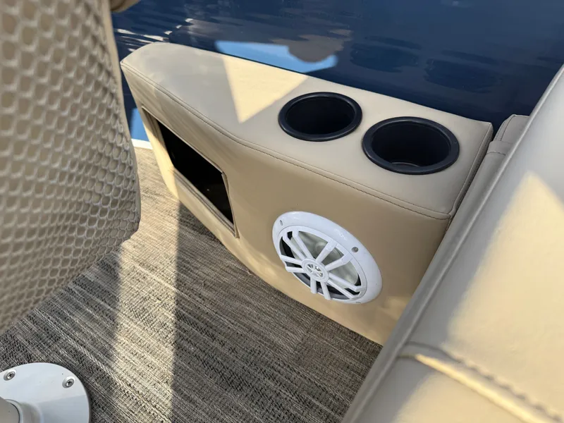 Slide: The Image of Sweetwater 2086 Quad Fish 2022 - 10