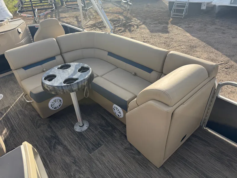 Slide: The Image of Sweetwater 2086 Quad Fish 2022 - 14