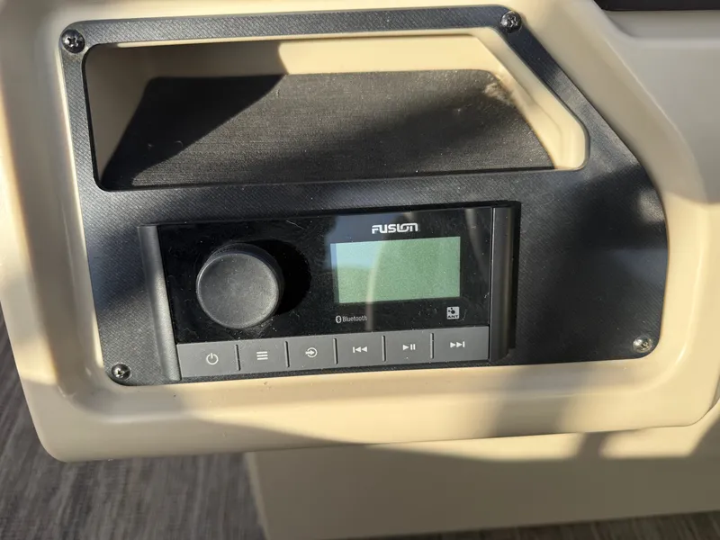 Slide: The Image of Sweetwater 2086 Quad Fish 2022 - 20