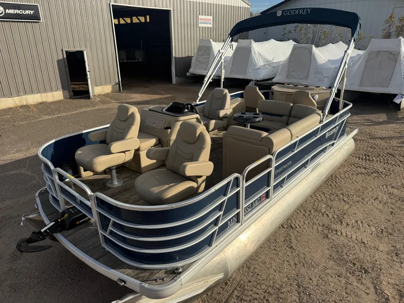 Slide: The Image of Sweetwater 2086 Quad Fish 2022 - 37