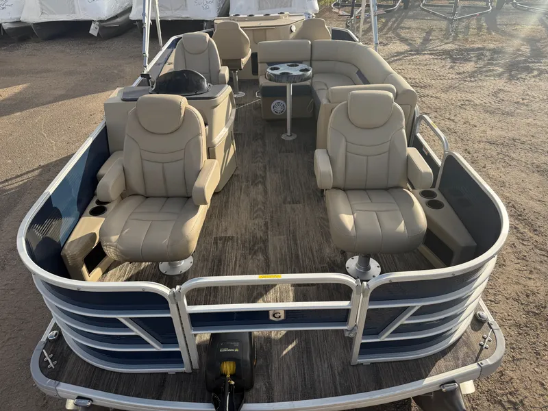 Slide: The Image of Sweetwater 2086 Quad Fish 2022 - 6